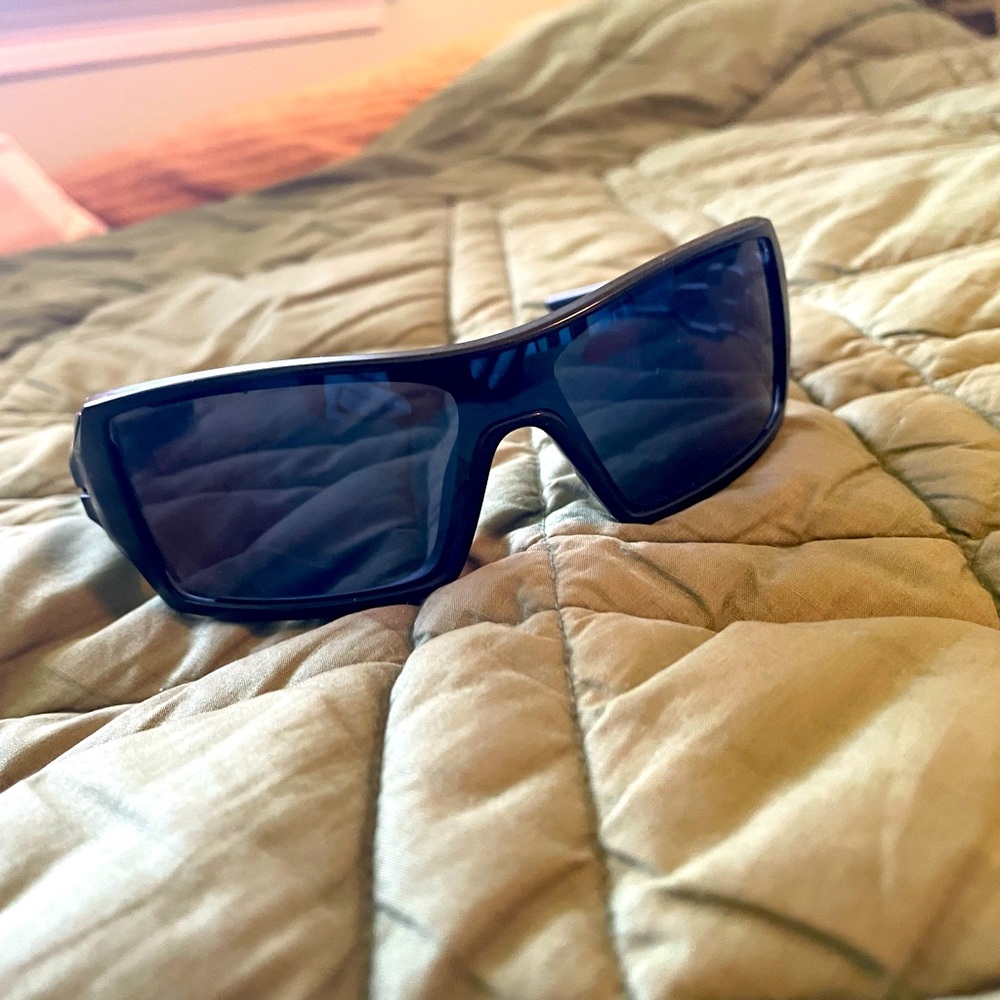 Oil rig OAKLEY sunglasses